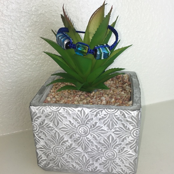 Handmade Chinese Knotting Bracelet W/ Glass Beads - Picture 2 of 8